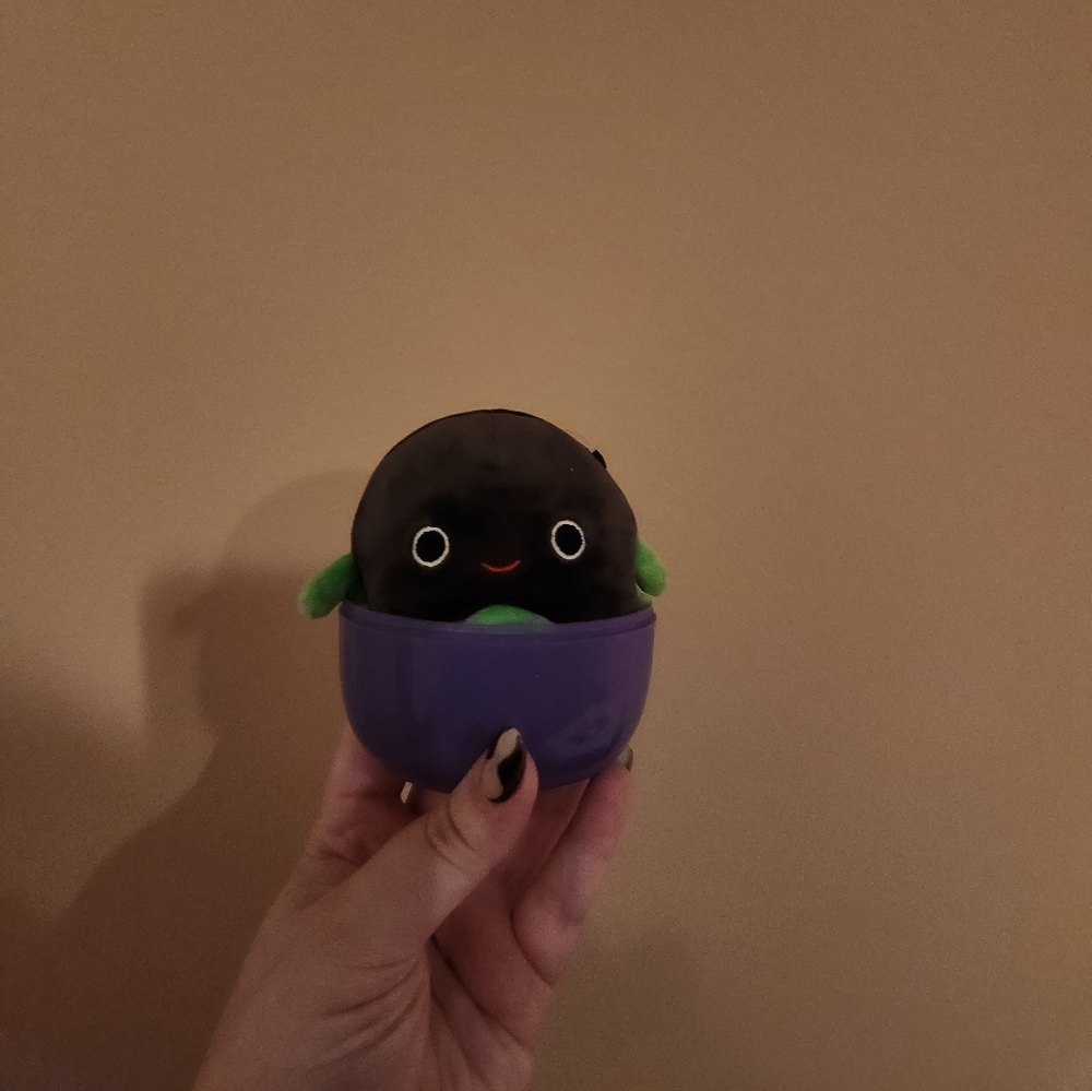 Seymour Capsule Squishmallow